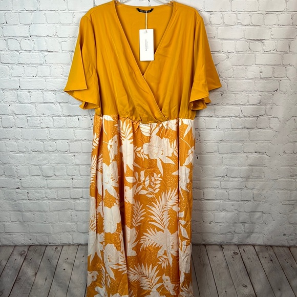BloomChic Yellow Floral Surplice Ruffle Sleeve Midi Dress Plus Size 18/20 (2X) - Picture 2 of 7